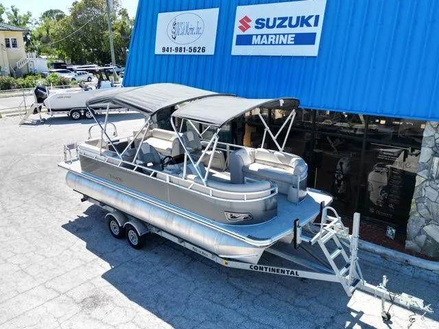 Slide: The Image of Tahoe 2385 Quad lounger 2026 - 3