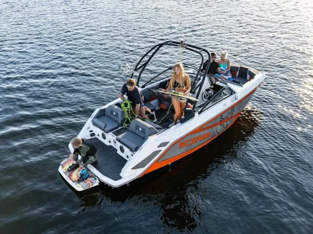 Slide: The Image of Scarab 210 LX Wake 2026 - 4