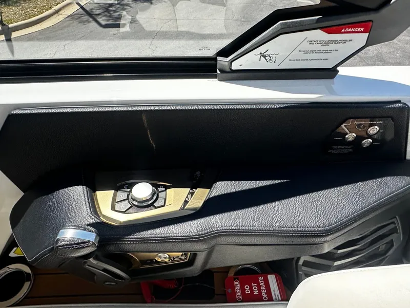 Slide: The Image of Nautique G25 2021 - 27