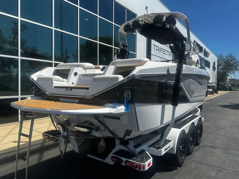 Slide: The Image of Nautique G25 2021 - 6