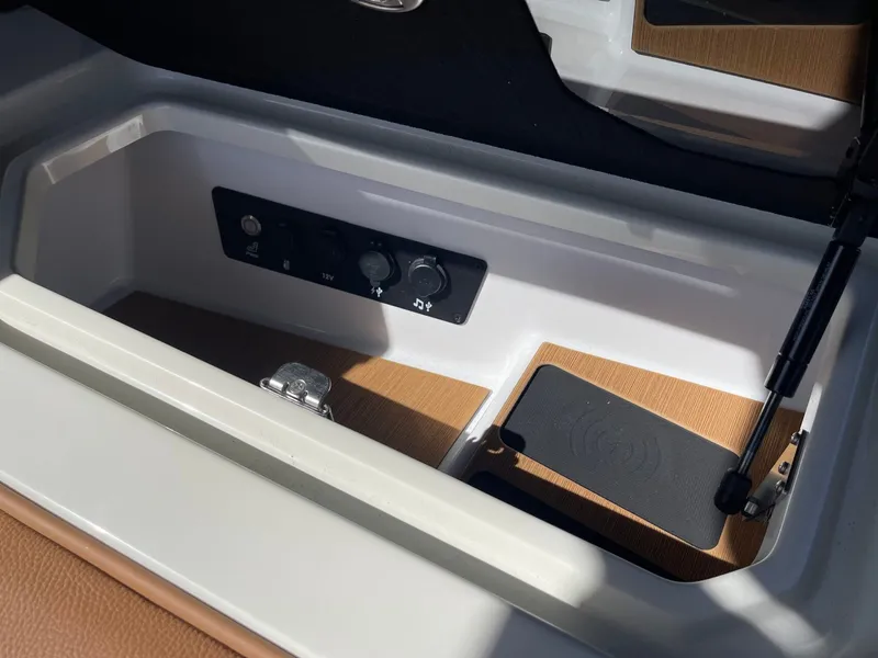 Slide: The Image of Nautique G23 2026 - 23