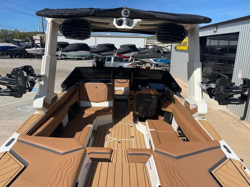 Slide: The Image of Nautique G23 2026 - 9