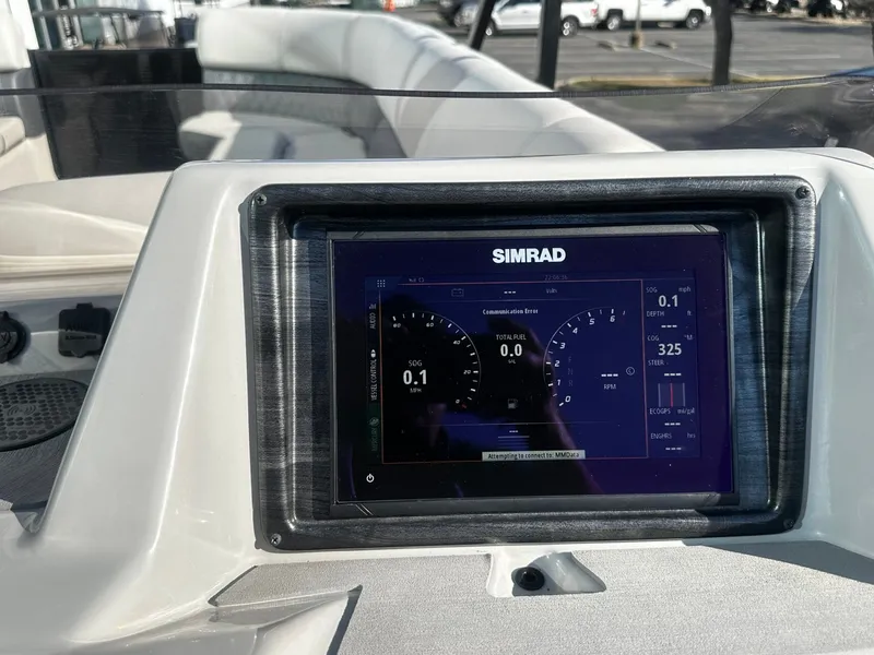 Slide: The Image of Simrad display on Harris Sunliner 250 boat, 2022 model. - 16