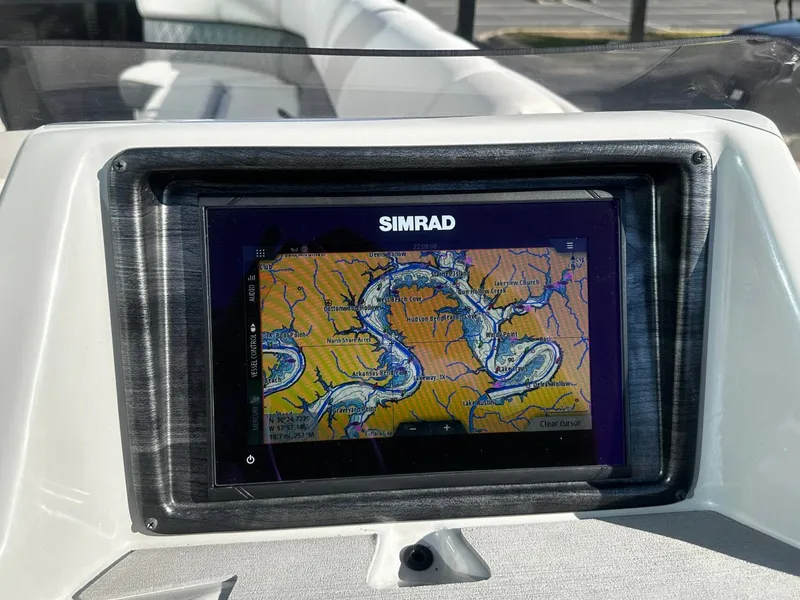 Slide: The Image of Simrad navigation system on Harris Sunliner 250 boat, 2022 model. - 17