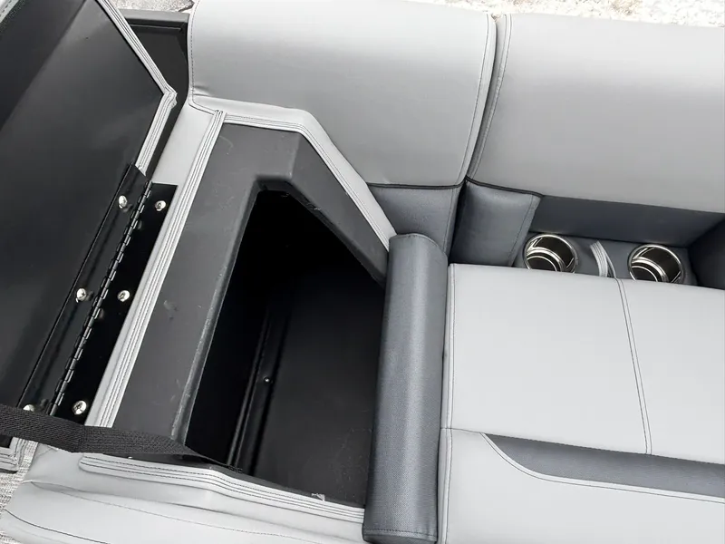 Slide: The Image of Bentley Pontoons 223 Bolt 2026 - 11