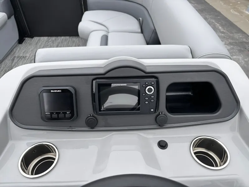 Slide: The Image of Bentley Pontoons 223 Bolt 2026 - 18