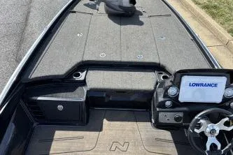 Slide: The Image of 2023 Nitro Z21 XL boat deck with Lowrance navigation system. - 4