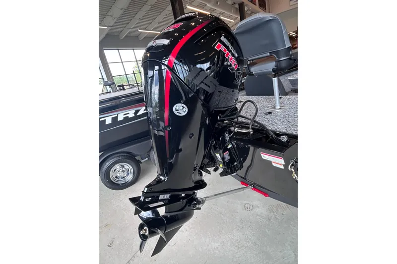 Slide: The Image of 2026 Tracker Pro Team 195 boat with Mercury Pro XS outboard motor. - 10