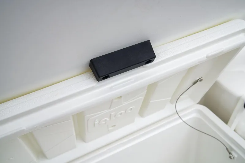 Slide: The Image of Tahoe 210 Si Limited 2024 - 23