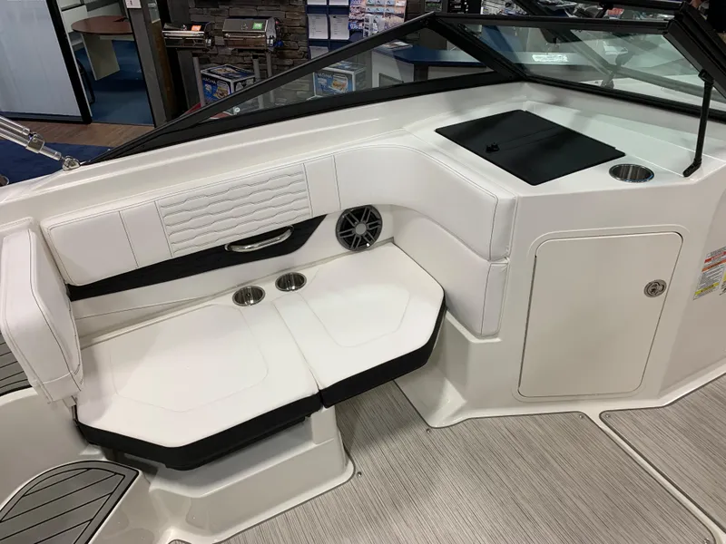 Slide: The Image of Sea Ray SPX 190 2022 - 5