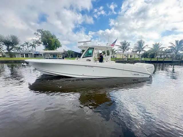The Image of Boston Whaler 350 Outrage 2016 - undefined