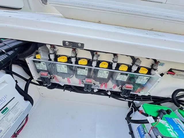 Slide: The Image of Boston Whaler 350 Outrage 2016 - 58