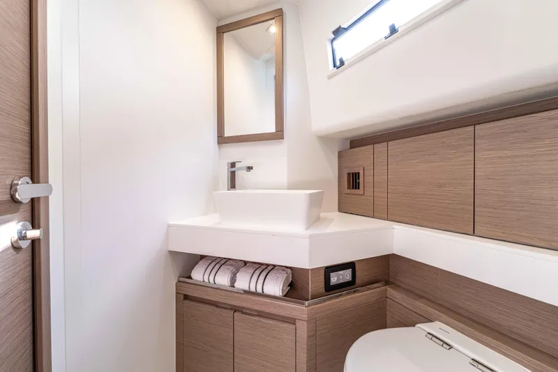 Slide: The Image of Modern bathroom on the 2023 Pardo Yachts 43. - 32