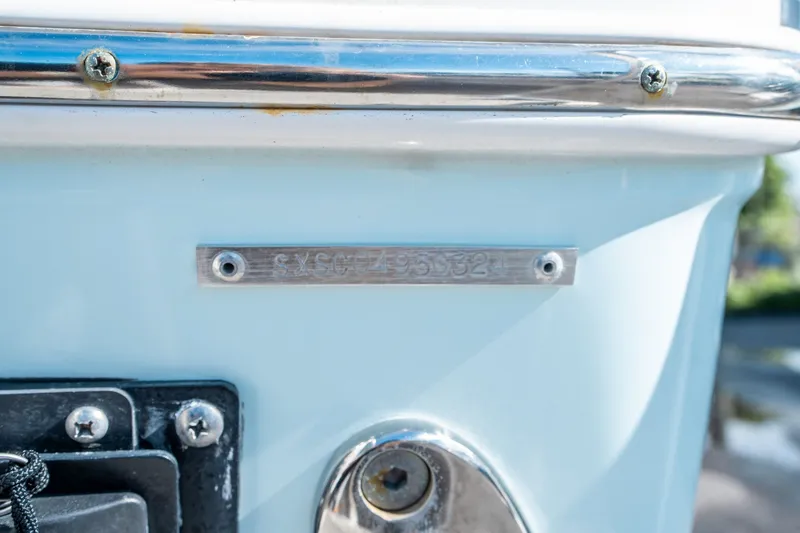 Slide: The Image of Sea Hunt Ultra 255 SE 2024 - 28