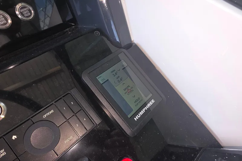 Slide: The Image of Control panel of 2026 Formula 360 Crossover Bowrider I/O with Humphree display. - 42