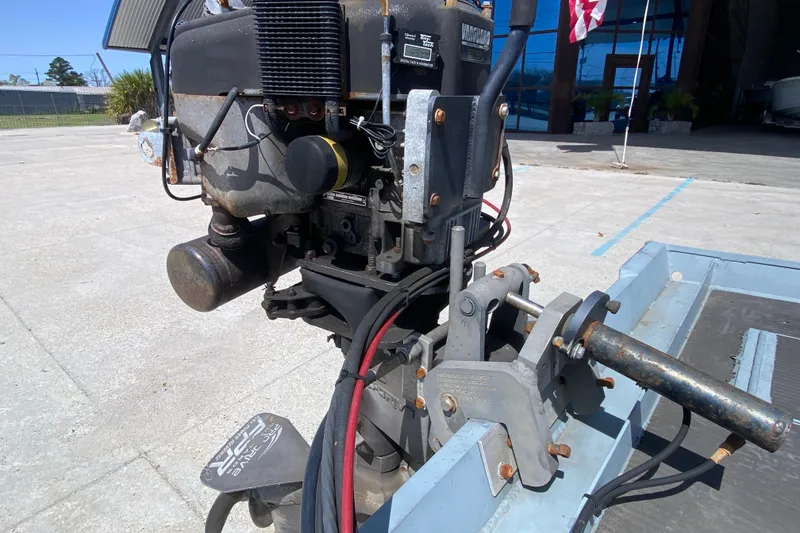 Slide: The Image of 2009 Pro-Drive X Series 17' boat motor, detailed view of engine components. - 20