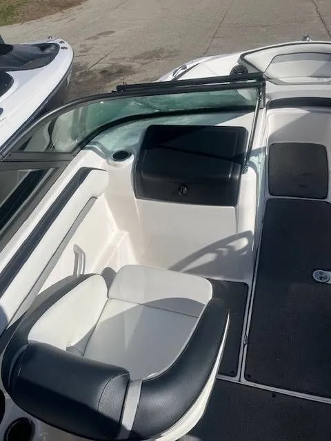 Slide: The Image of Yamaha SX195 2018 - 7