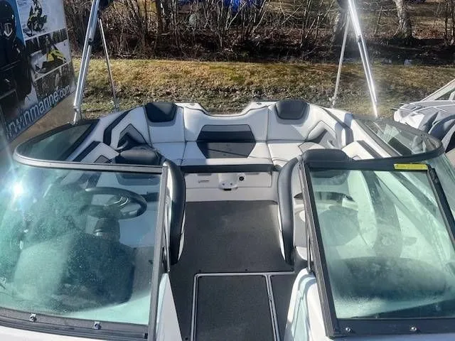 Slide: The Image of Yamaha SX195 2018 - 9