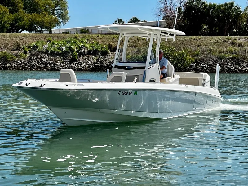 Slide: The Image of Boston Whaler 270 Dauntless 2020 - 6