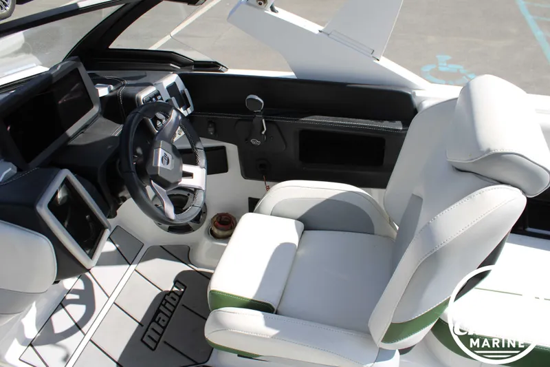 Slide: The Image of Malibu Wakesetter 20 VTX 2021 - 18