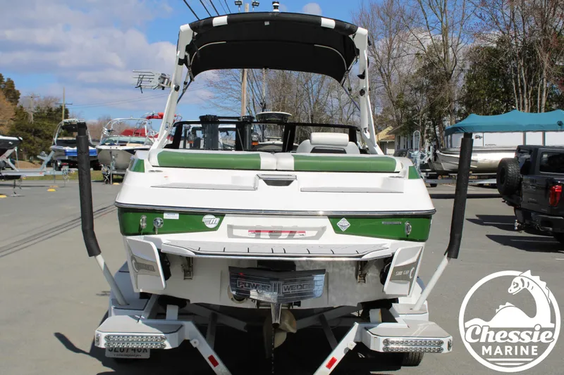 Slide: The Image of Malibu Wakesetter 20 VTX 2021 - 4