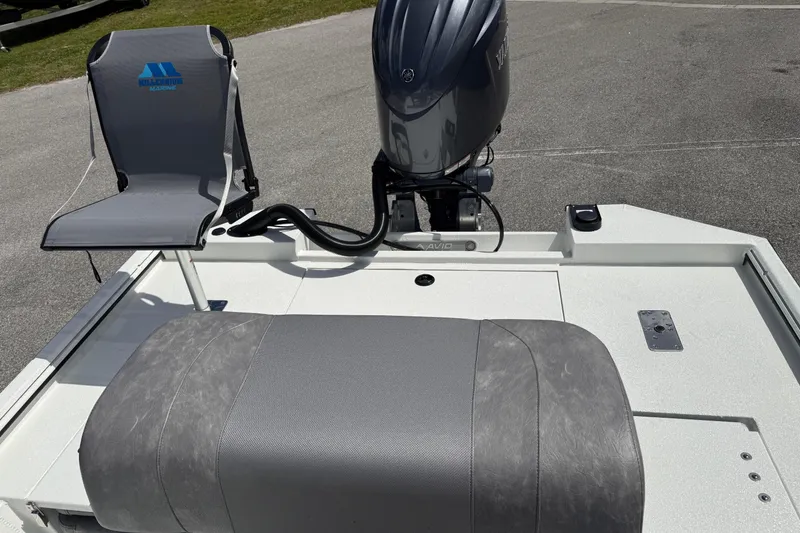 Slide: The Image of 2026 Avid 20 Rogue CC boat with Yamaha outboard motor and seating. - 15