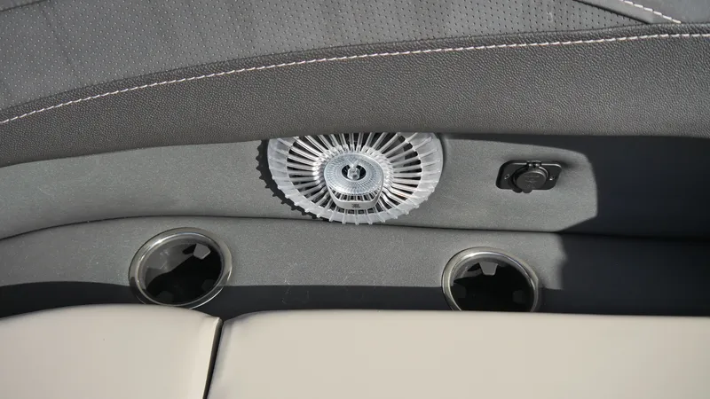 Slide: The Image of Barletta Cabrio 22QC 2026 - 20