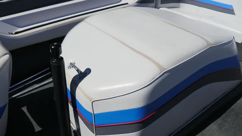 Slide: The Image of Nautique Ski Nautique 1994 - 14
