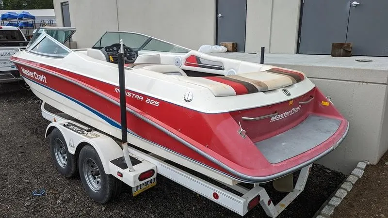 Slide: The Image of MasterCraft Maristar 225 1993 - 3