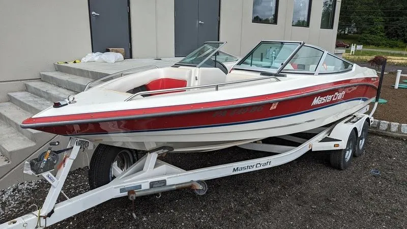 Slide: The Image of MasterCraft Maristar 225 1993 - 1