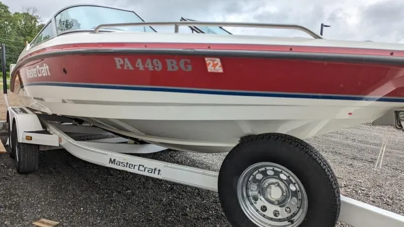 Slide: The Image of MasterCraft Maristar 225 1993 - 19