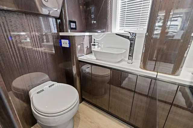 Slide: The Image of Galeon 640 Fly 2026 - 16