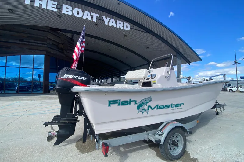Slide: The Image of 2001 Fishmaster 17 boat with Mercury engine at The Boat Yard. - 4