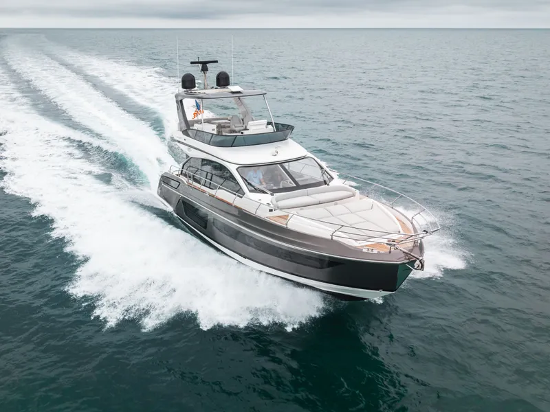 Slide: The Image of Azimut 53 FLY 2023 - 6