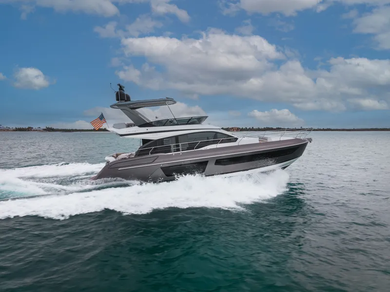 Slide: The Image of Azimut 53 FLY 2023 - 1