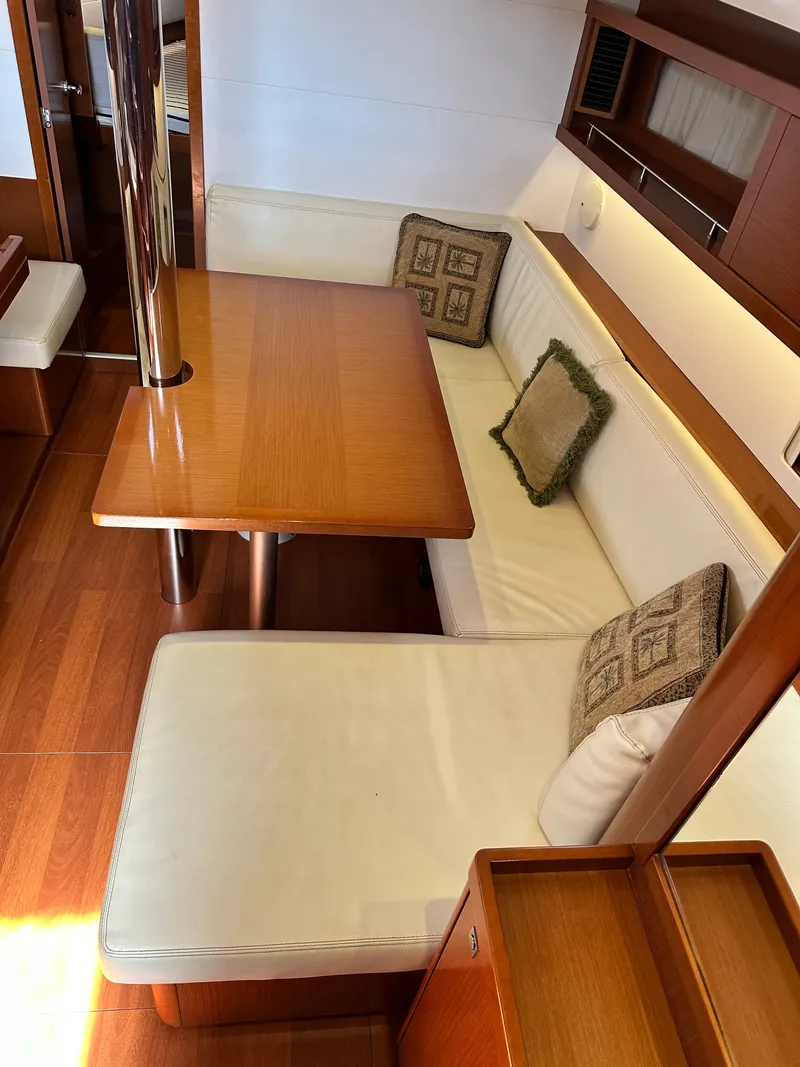 Slide: The Image of Beneteau Oceanis 41 2012 - 7