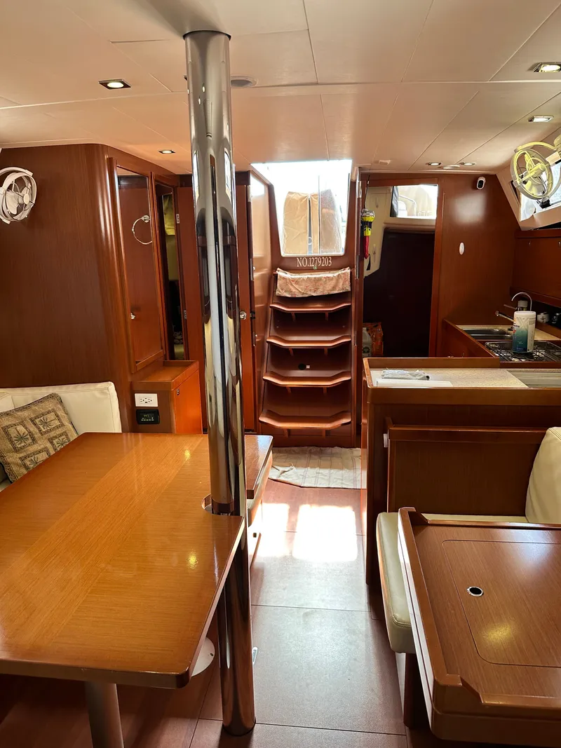 Slide: The Image of Beneteau Oceanis 41 2012 - 8
