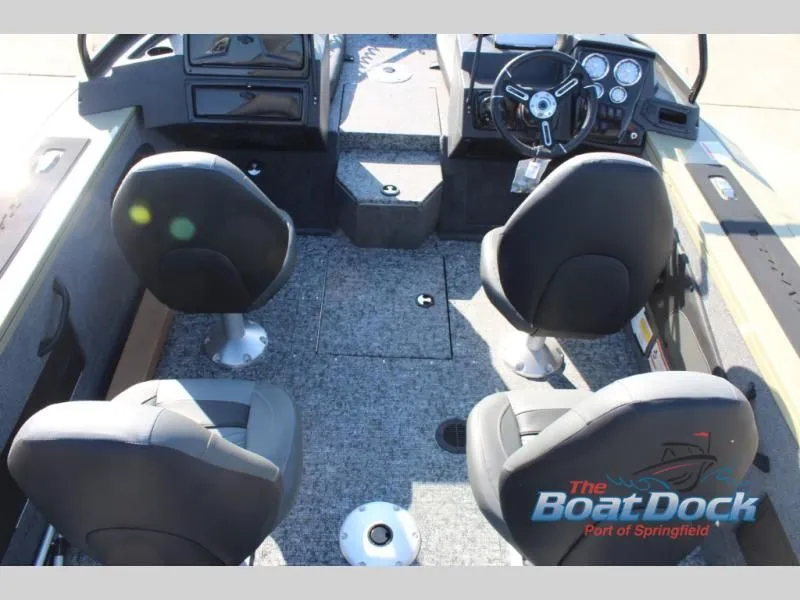 Slide: The Image of Interior of 2026 Targa V18 Combo with four seats. - 10