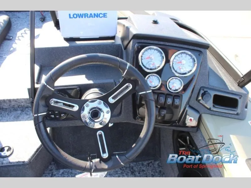 Slide: The Image of Steering wheel and dashboard of the 2026 Targa V18 Combo boat. - 11
