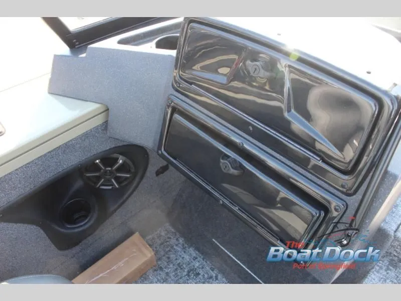Slide: The Image of Interior of 2026 Targa V18 Combo with speaker and storage compartments. - 21
