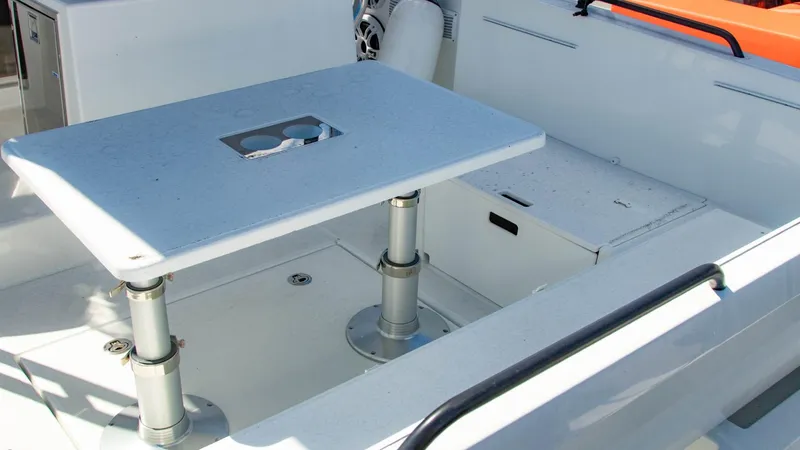 Slide: The Image of Beneteau Flyer 9 SUNdeck 2022 - 23