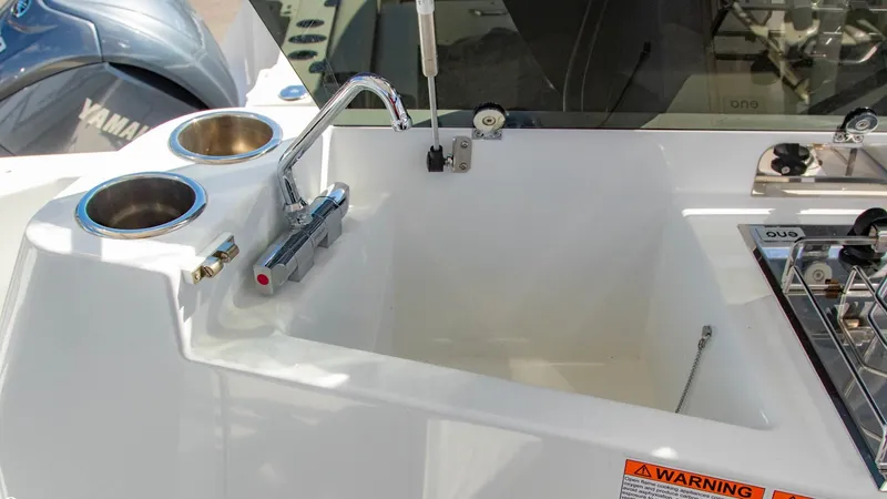 Slide: The Image of Beneteau Flyer 9 SUNdeck 2022 - 28