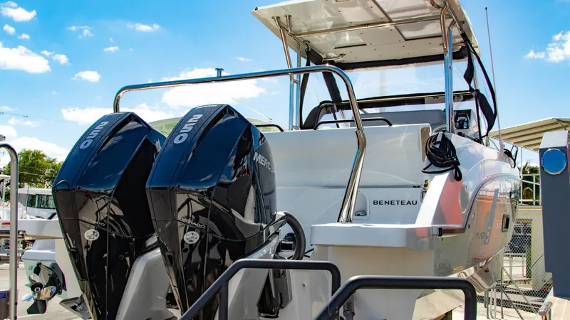 Slide: The Image of Beneteau Flyer 9 SUNdeck 2022 - 3