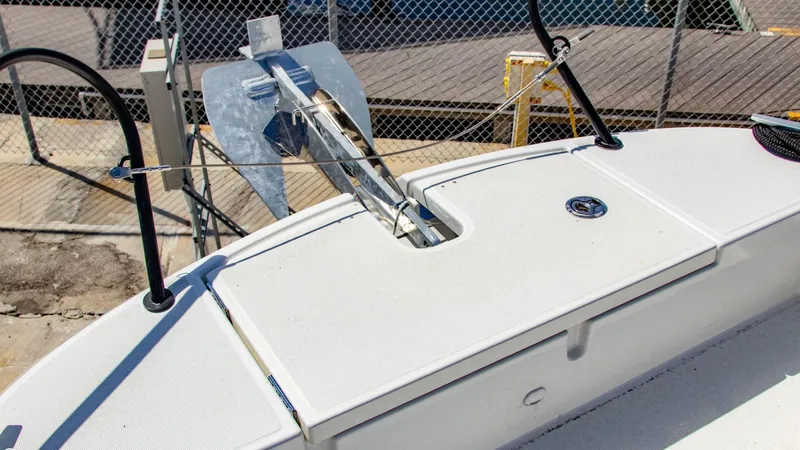 Slide: The Image of Beneteau Flyer 9 SUNdeck 2022 - 6