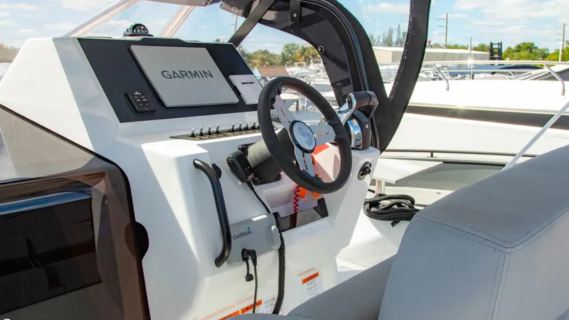 Slide: The Image of Beneteau Flyer 9 SUNdeck 2023 - 9