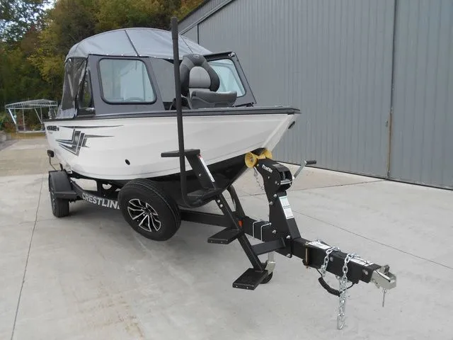 Slide: The Image of Crestliner 1850 Commander 2026 - 3