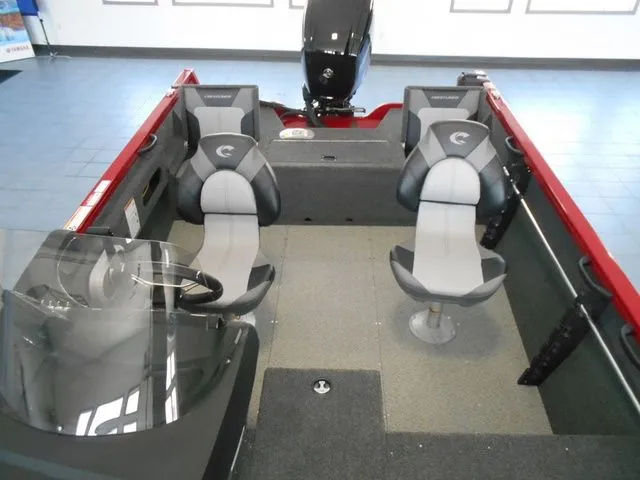 Slide: The Image of Crestliner 1650 Hawk Side Console 2025 - 12