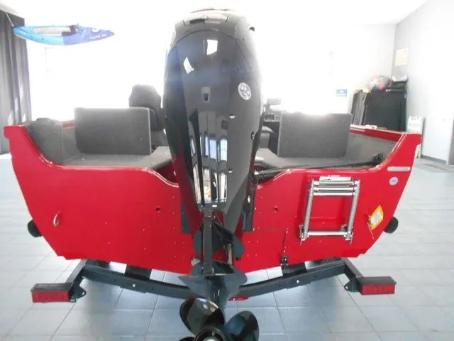 Slide: The Image of Crestliner 1650 Hawk Side Console 2025 - 6