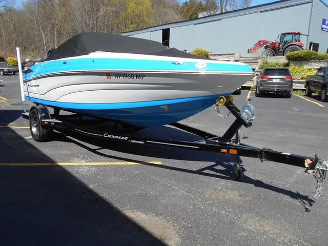 Slide: The Image of Crownline Boats 205 SS 2019 - 13