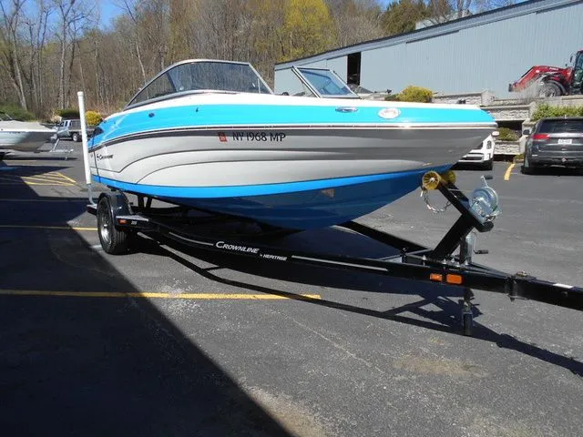 Slide: The Image of Crownline Boats 205 SS 2019 - 3